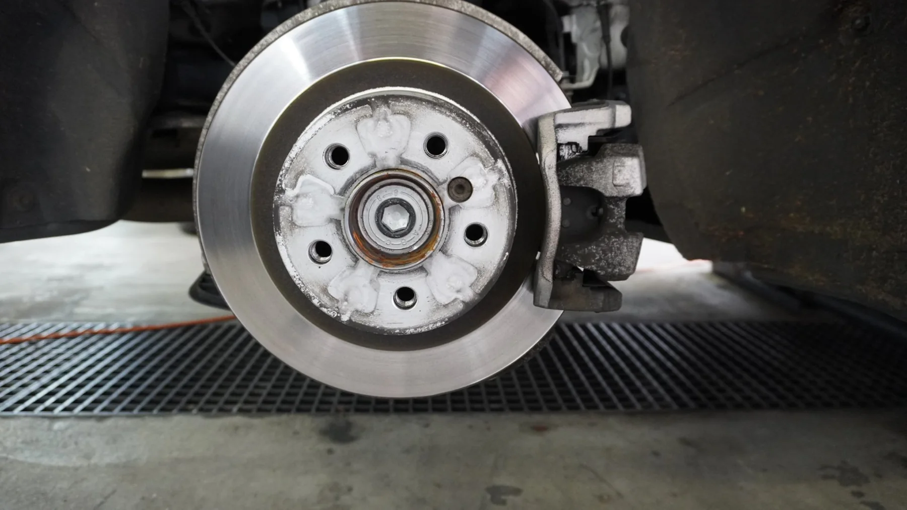 Bremssattel · Foliatec-Lackierung – vorher